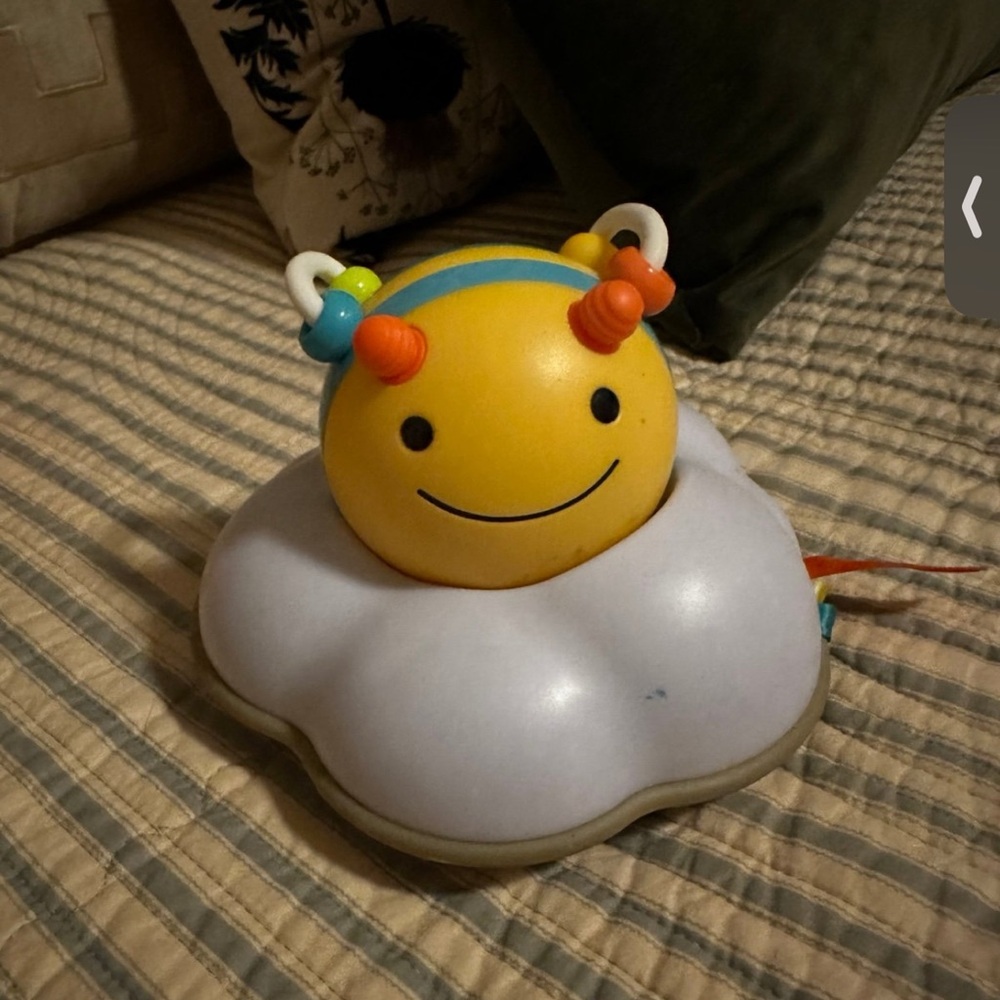 ❤️‍🔥SOLD❤️‍🔥Skip Hop Explore and More Follow Bee Crawl Toy